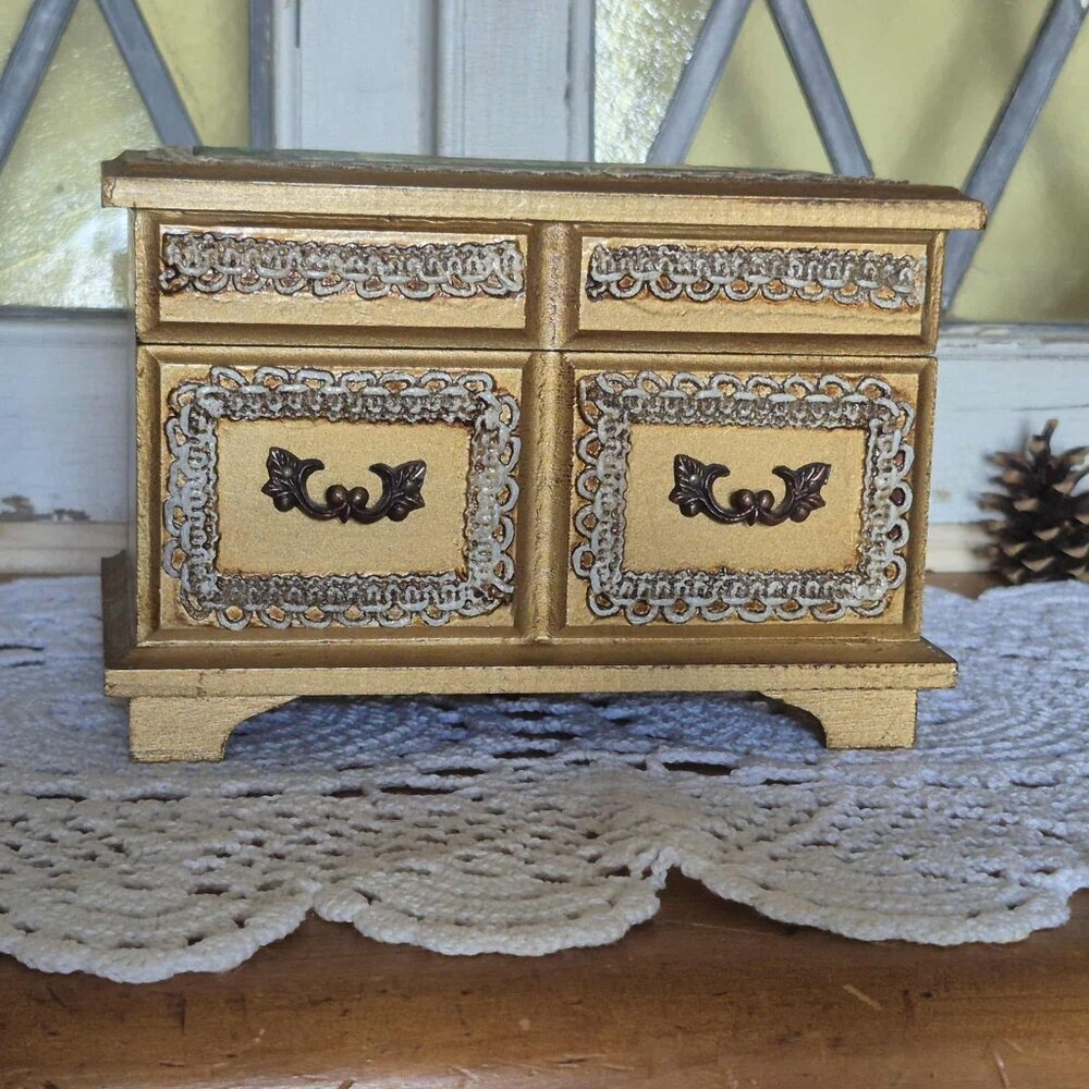 Vintage Musical Gold Jewelry Box - Picture 6 of 11